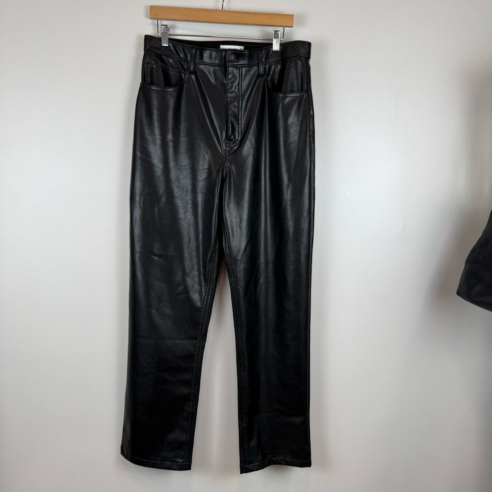 Abercrombie & Fitch The 90s Straight Ultra High Rise Black Leather Pants Size 32